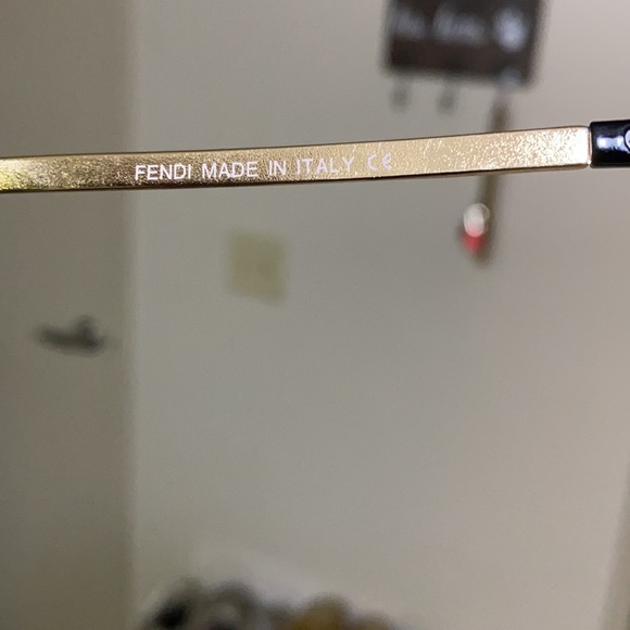 Selling because I love them but would like to sell they were expensive lol. - Picture 4 of 5